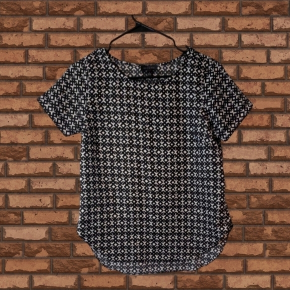 The Limited Tops - THE Limited Poly Silk SS Business Casual Black White Top Shirt Blouse S